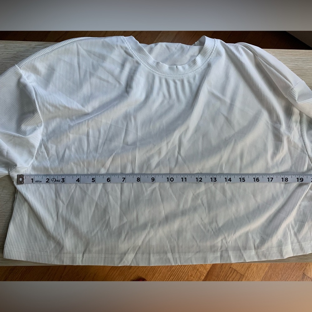 Women's Bright White, Crew Neck, Ribbed, Short Sleeve Crop Top. Sizes M & L - Picture 5 of 7